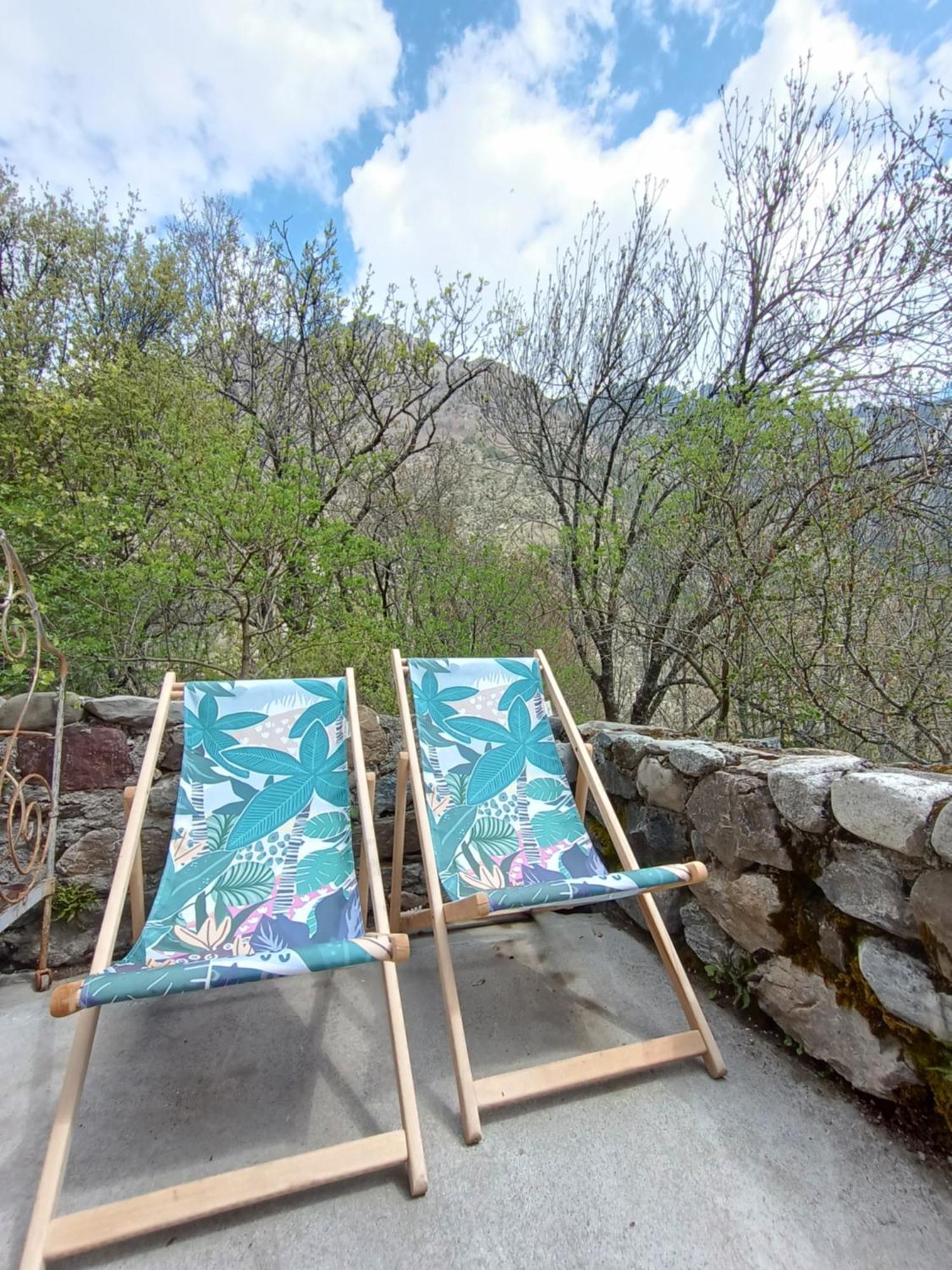 Chambre Ou Gite Dans Une Maison De Montagne - De Suzon A Zelie Entraigues  Kamer foto