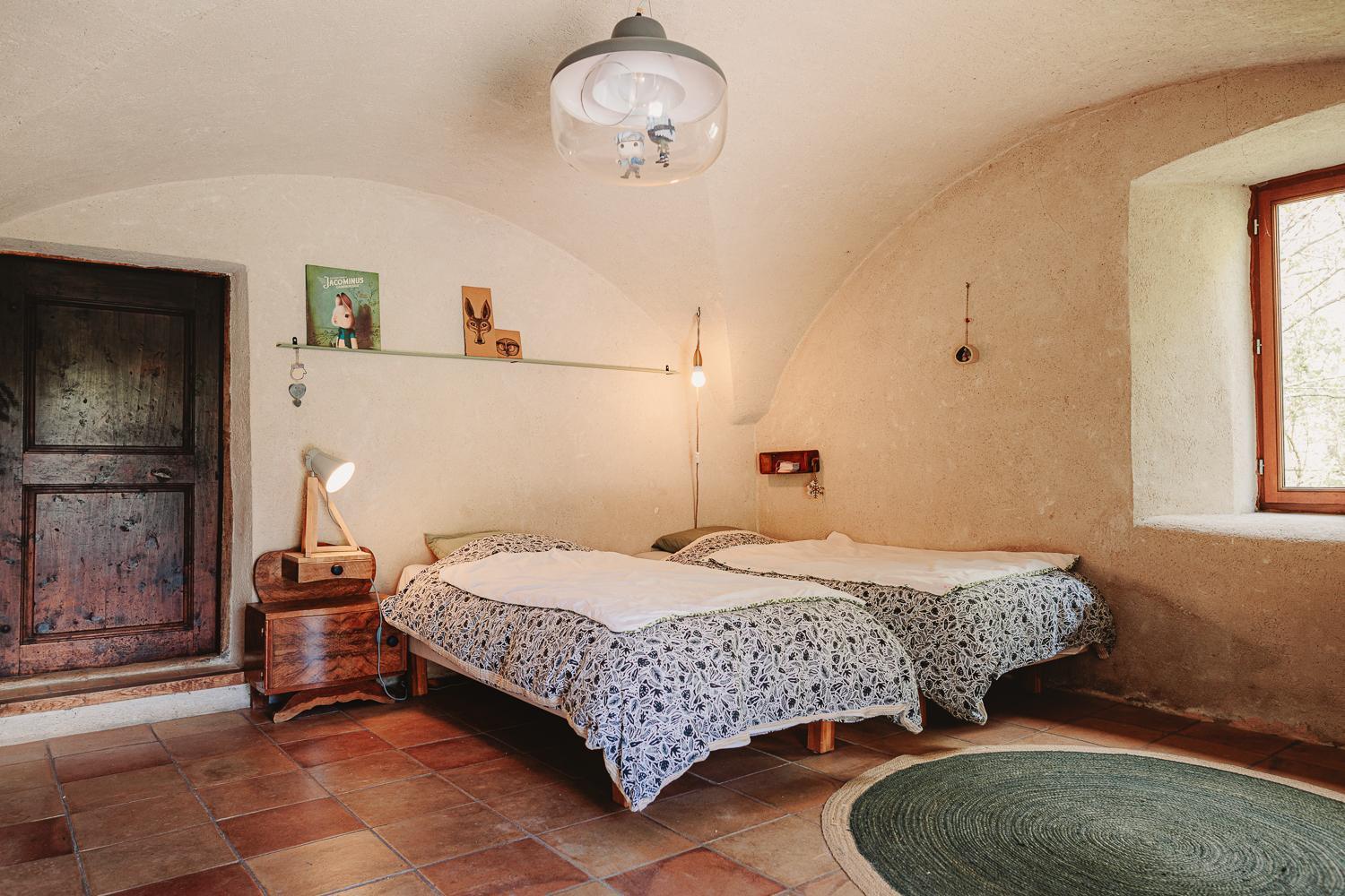 Chambre Ou Gite Dans Une Maison De Montagne - De Suzon A Zelie Entraigues  Buitenkant foto